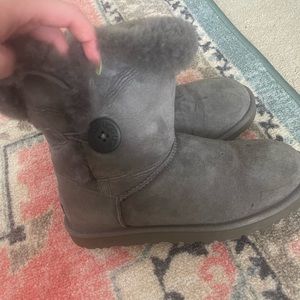 Size 8 grey UGG